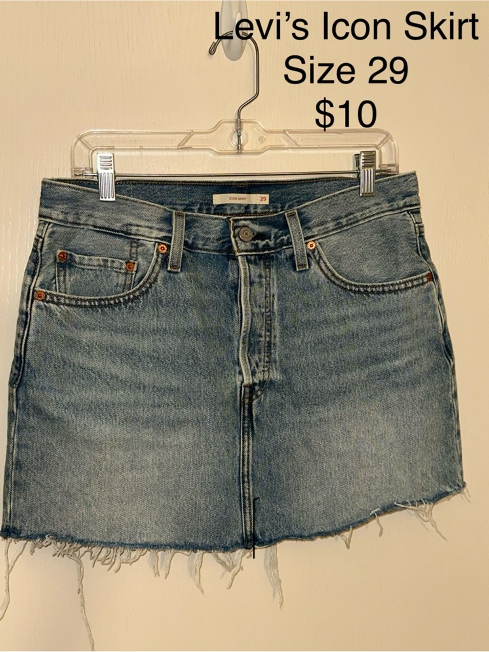 Levi's Denim Mini Skirt in Blue Wash Size 29/8